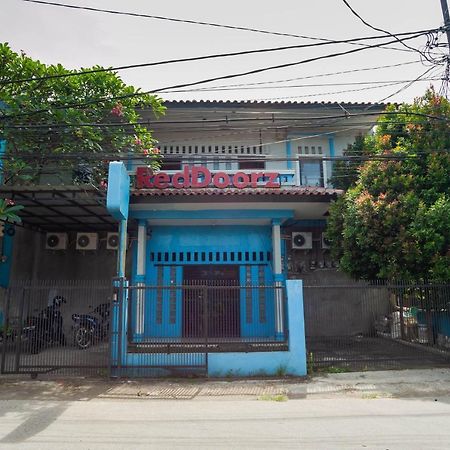 Hotel Reddoorz Near Margonda Raya Depok Exteriér fotografie