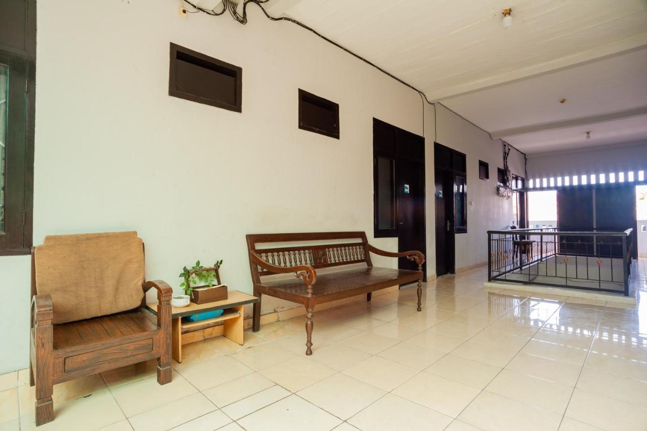 Hotel Reddoorz Near Margonda Raya Depok Exteriér fotografie